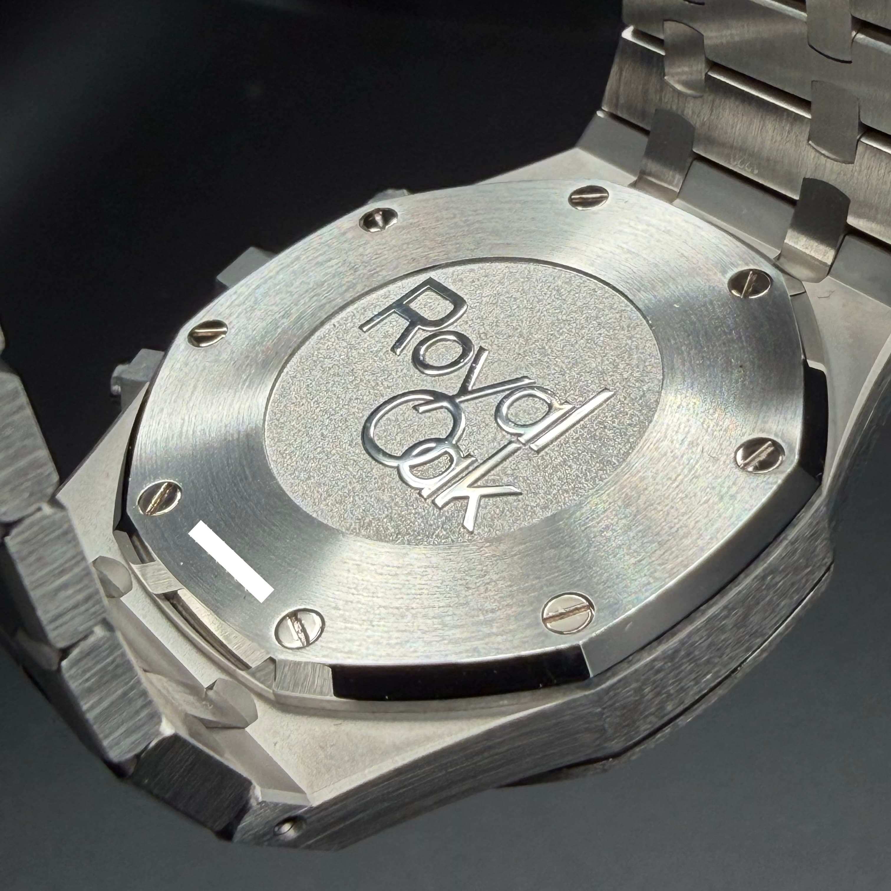 Audemars Piguet Royal Oak Chronograph Blue Dial - view 18