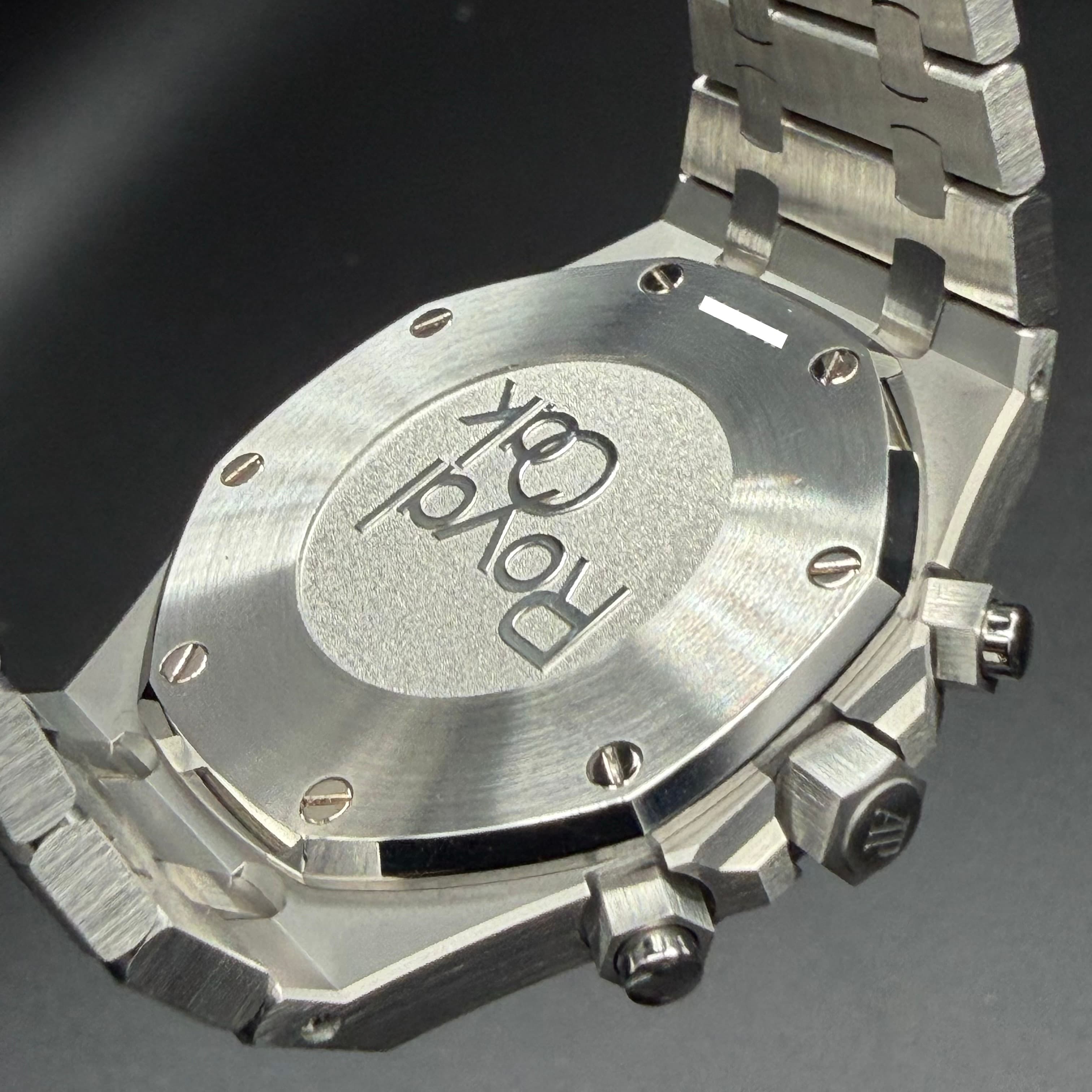 Audemars Piguet Royal Oak Chronograph Blue Dial - view 19
