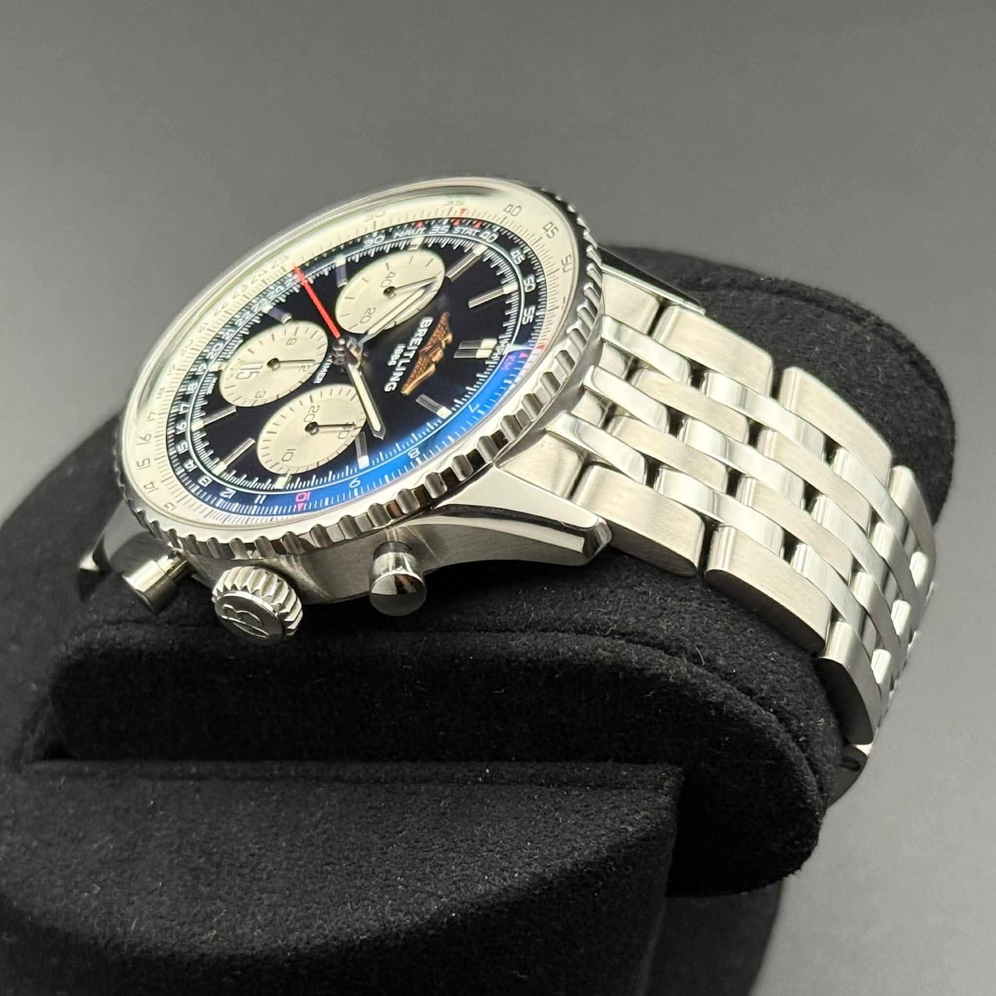 Breitling Navitimer B01 - view 4