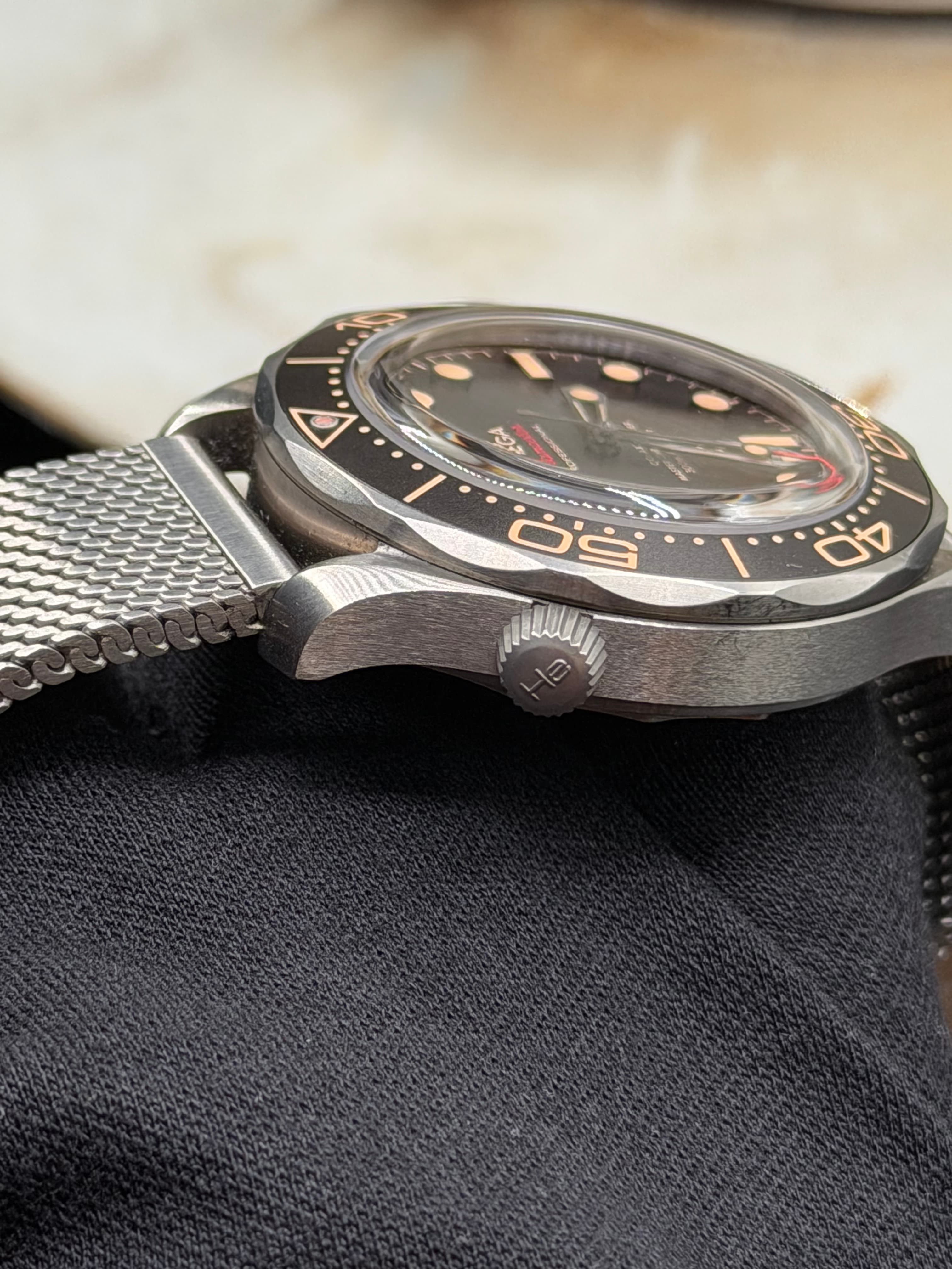 Omega Seamaster Diver 300 M 007 NTTD - view 17