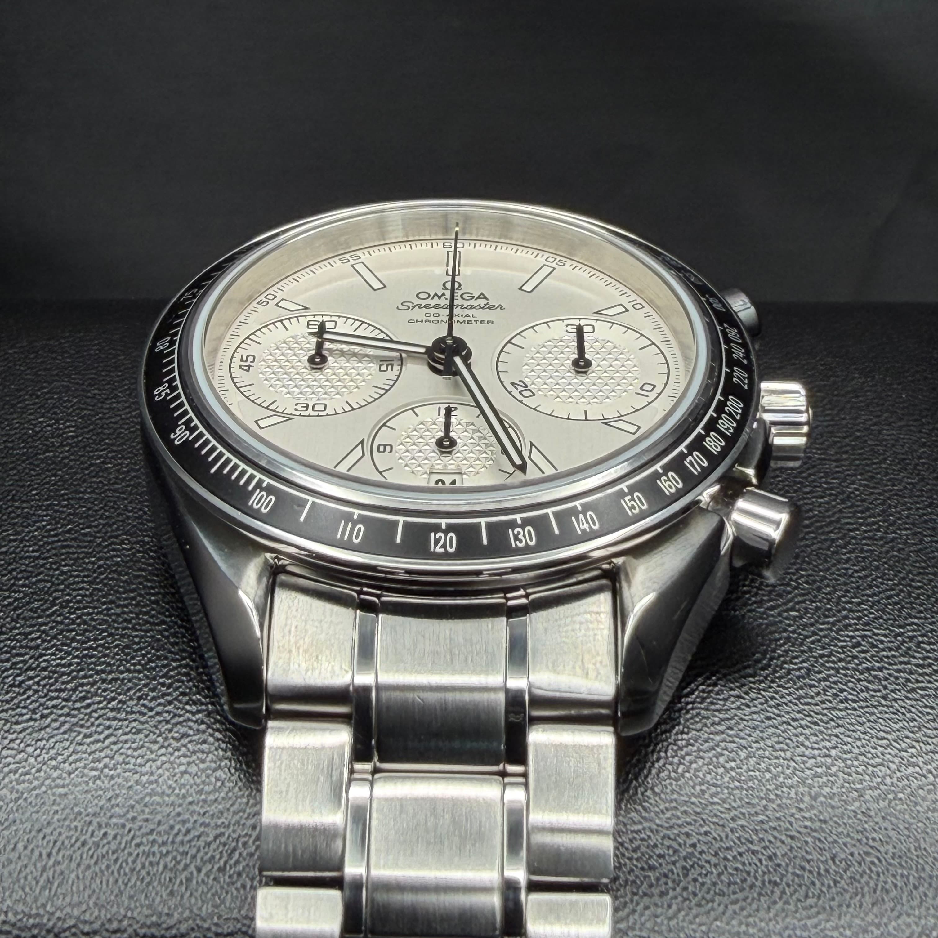 Omega Speedmaster - view 12