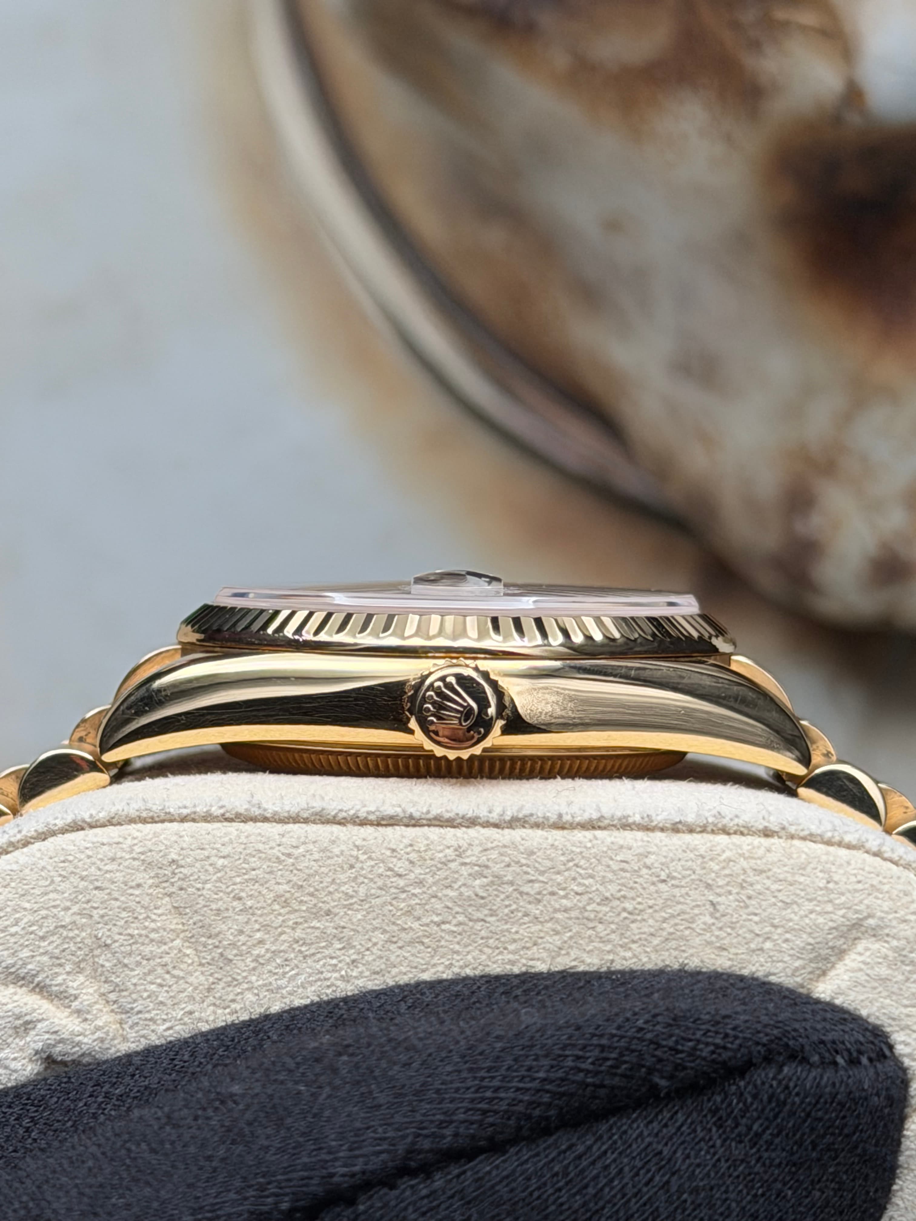 Rolex Oyster Perpetual Day Date PRESIDENTIAL - view 17