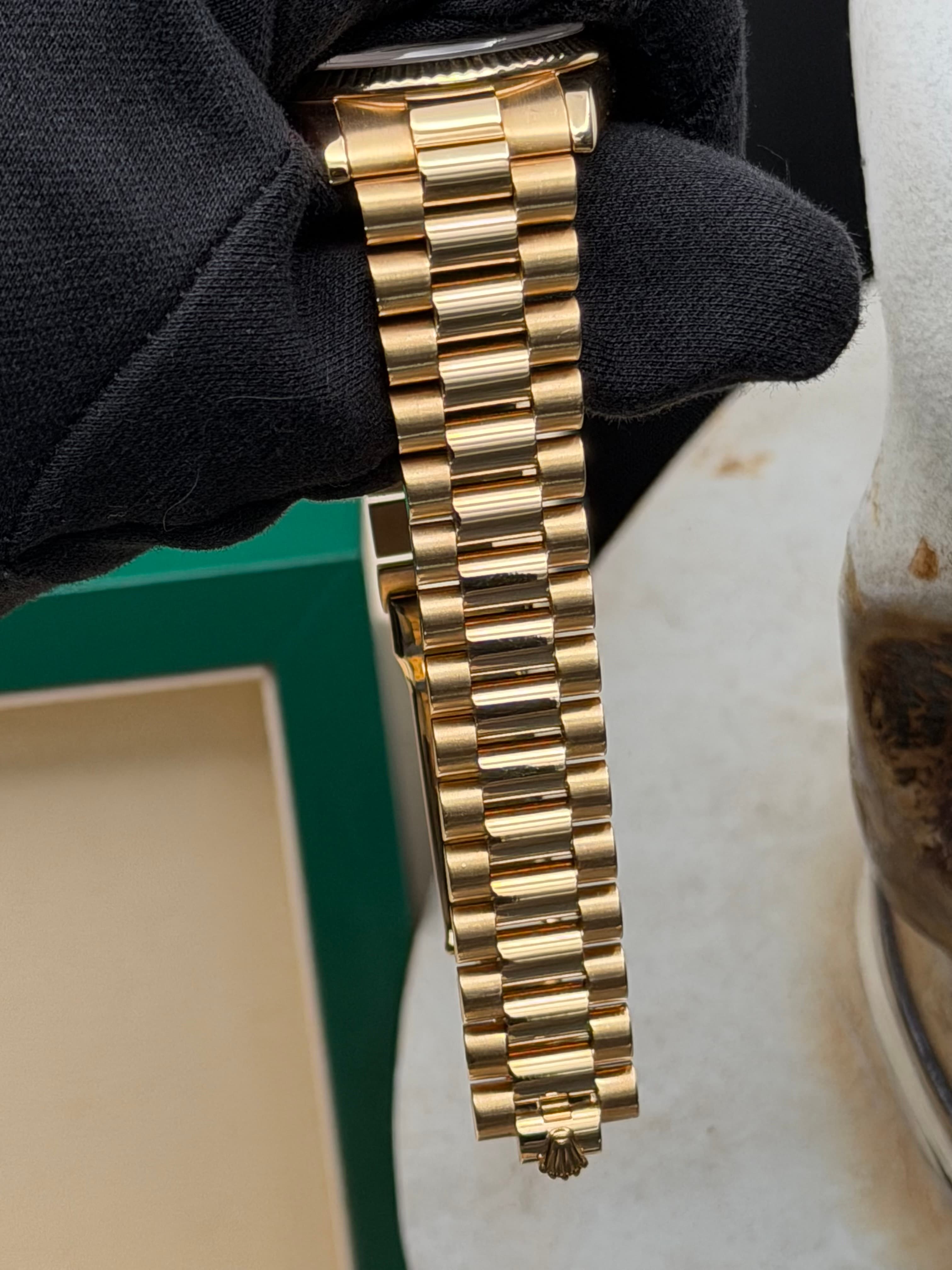 Rolex Oyster Perpetual Day Date PRESIDENTIAL - view 22