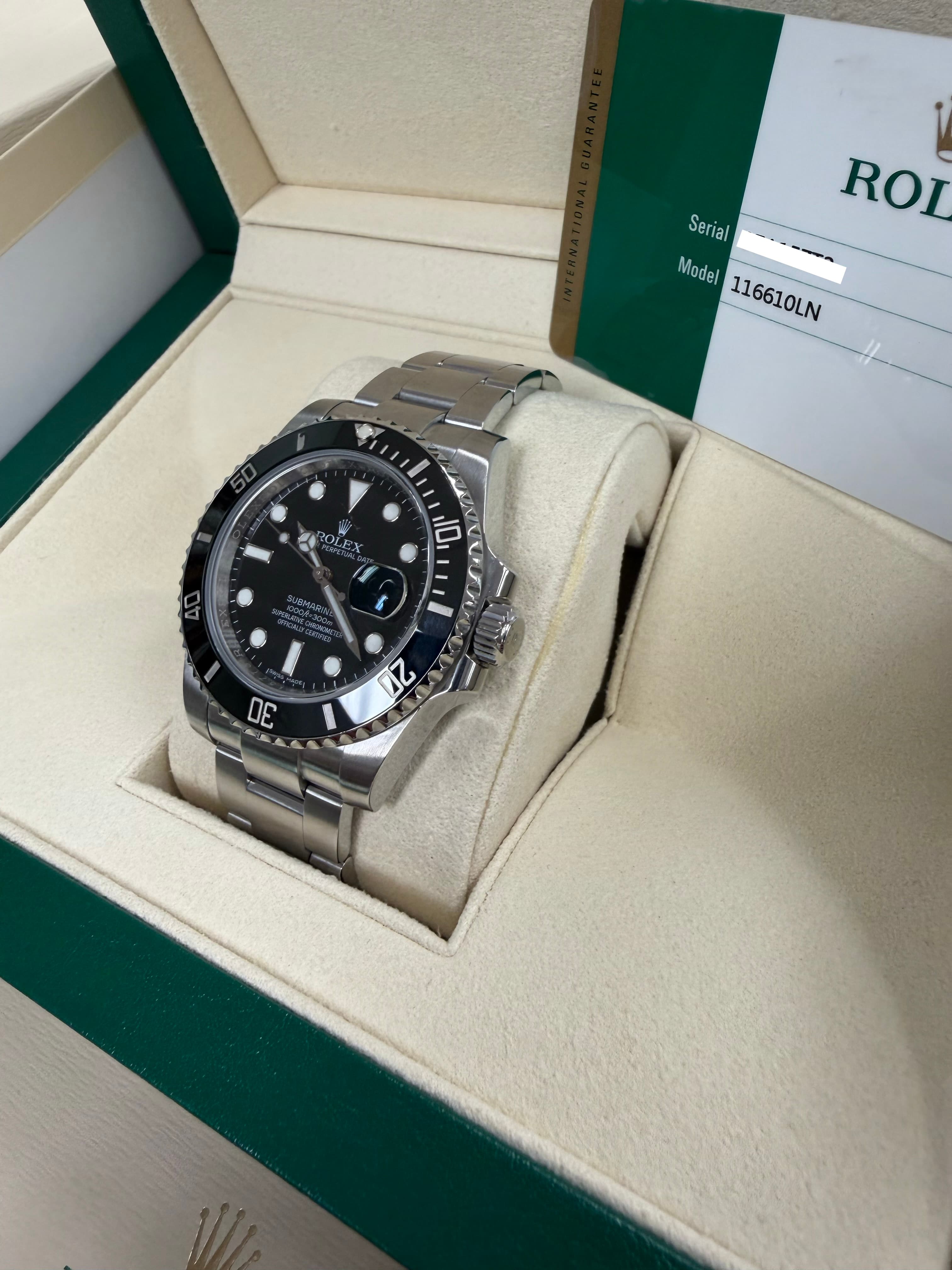 Rolex Submariner Date - view 4