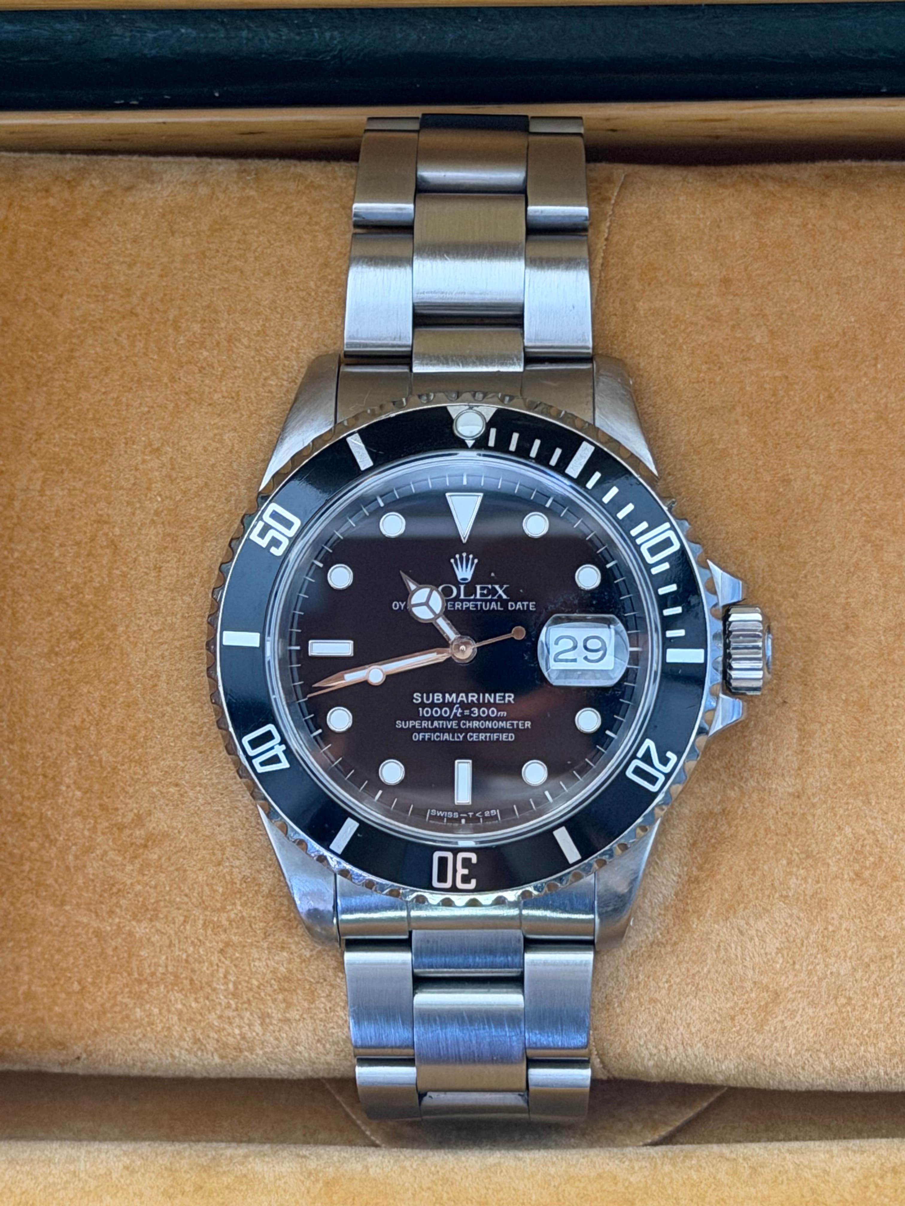 Rolex Submariner Date Black Dial - view 3