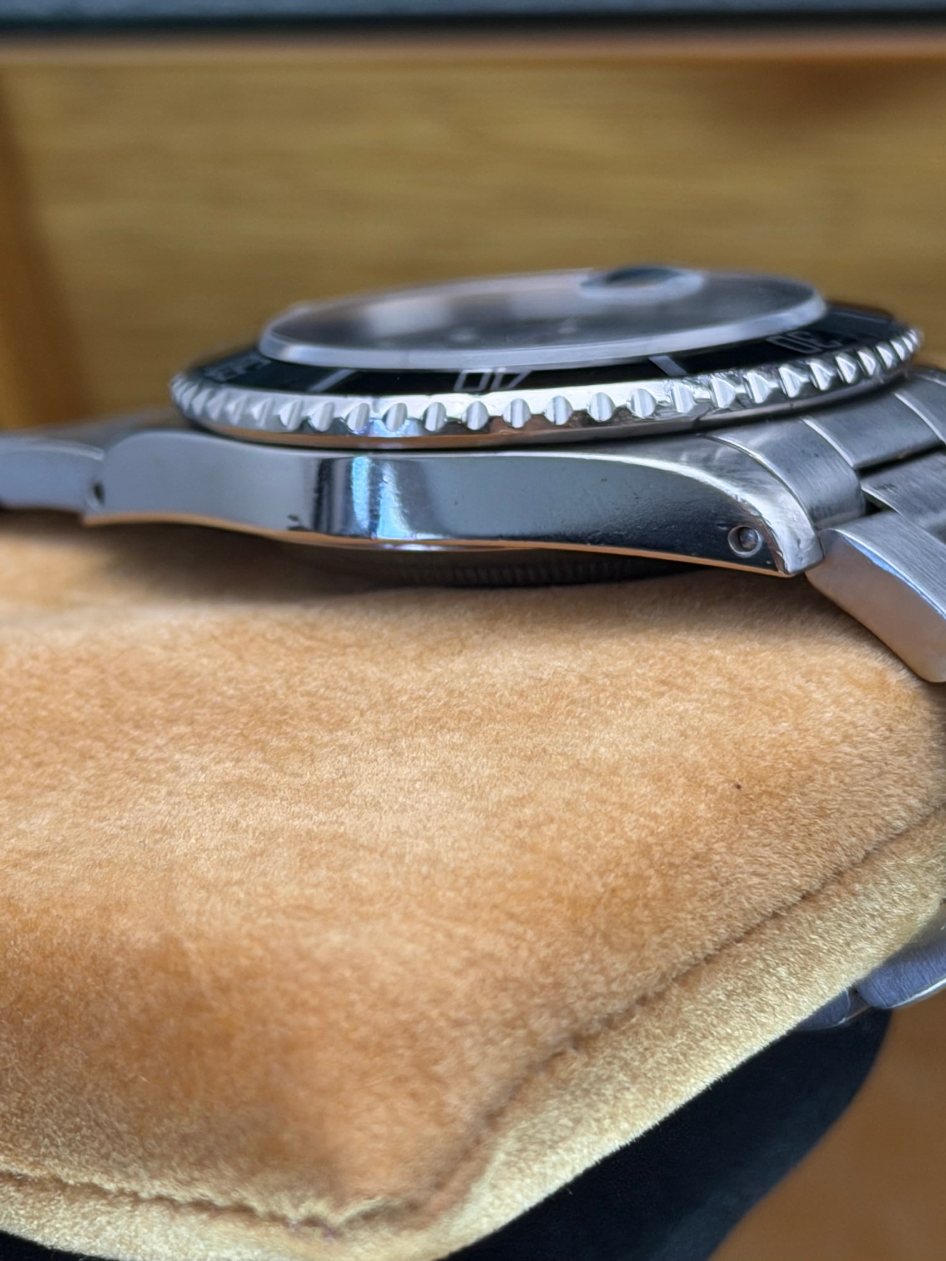 Rolex Submariner Date Black Dial - view 11