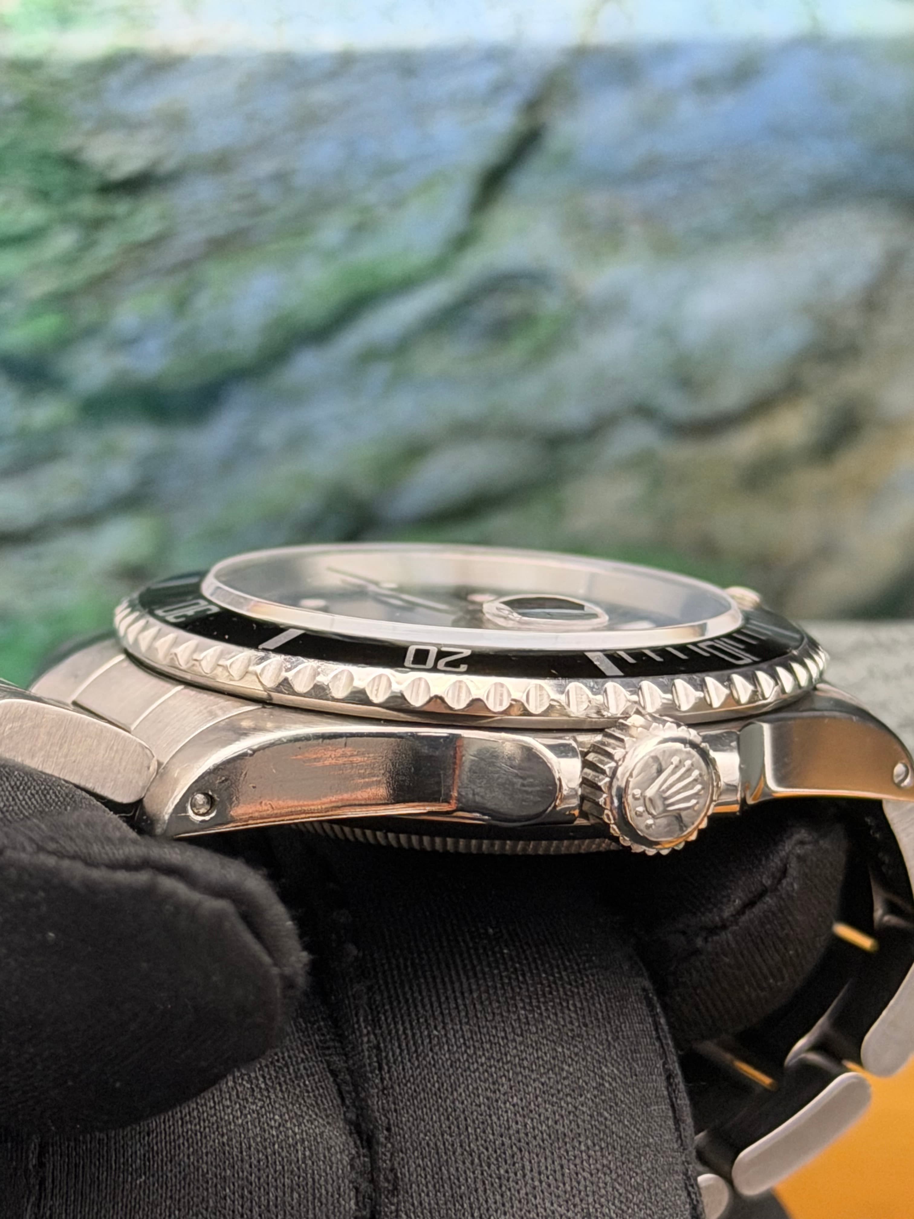 Rolex Submariner Date Black Dial - view 19