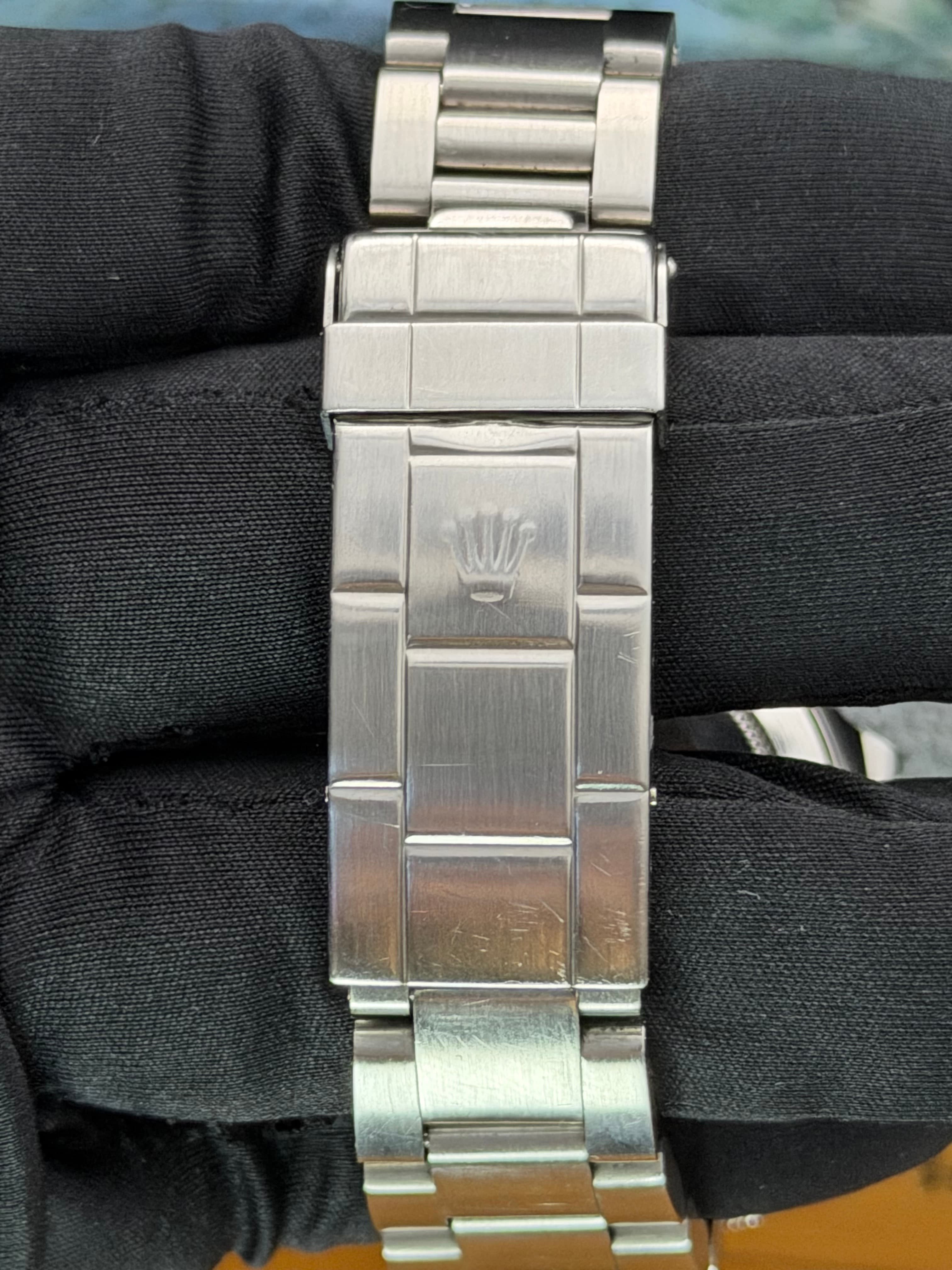 Rolex Submariner Date Black Dial - view 20