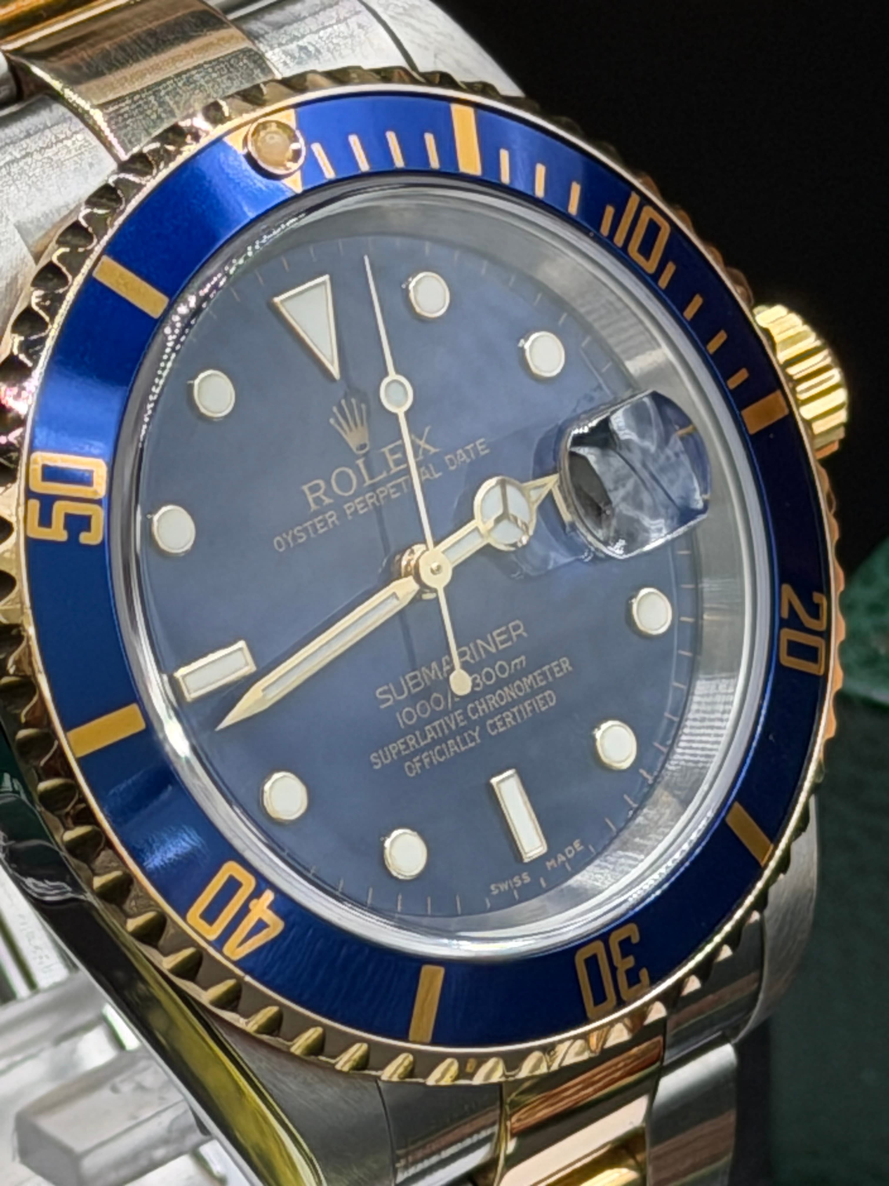 Rolex Submariner Date "Bluesy" COMPLETELY FULL SET RARE - view 4