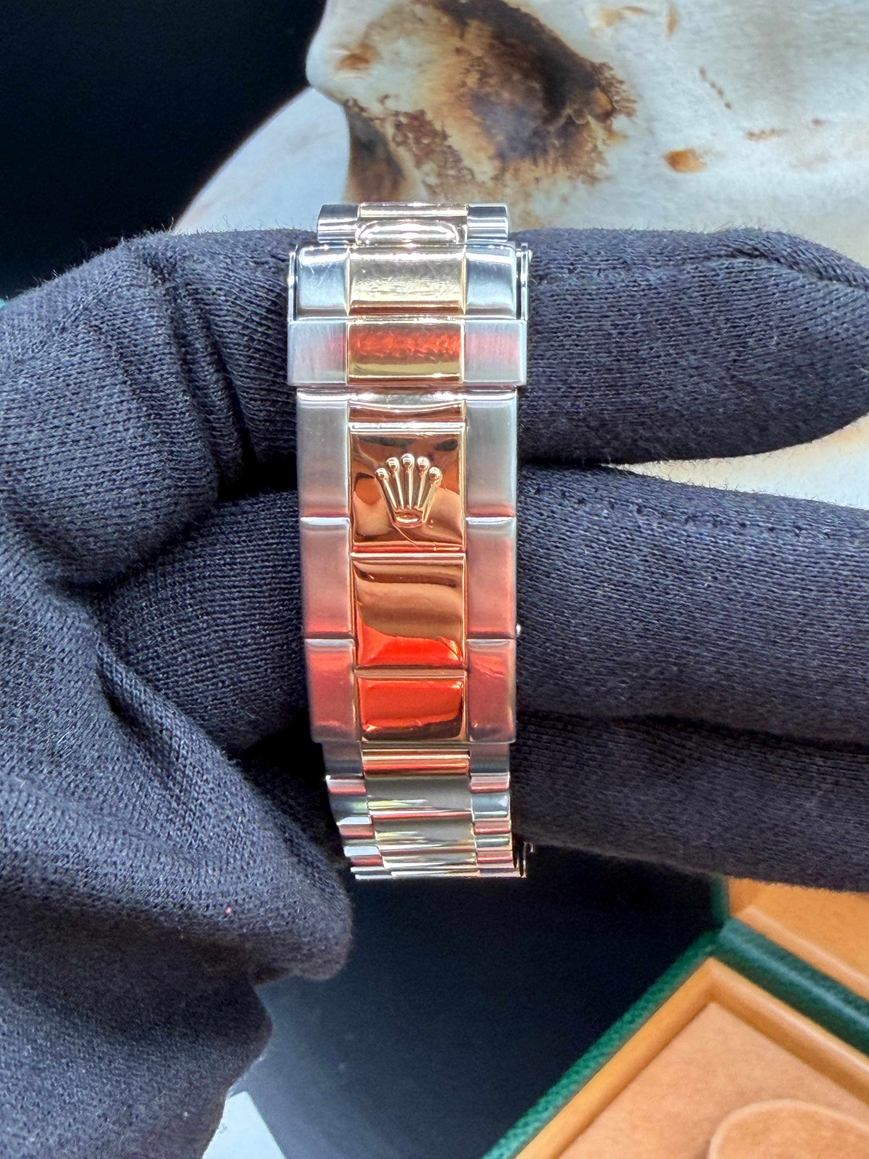 Rolex Submariner Date "Bluesy" COMPLETELY FULL SET RARE - view 20