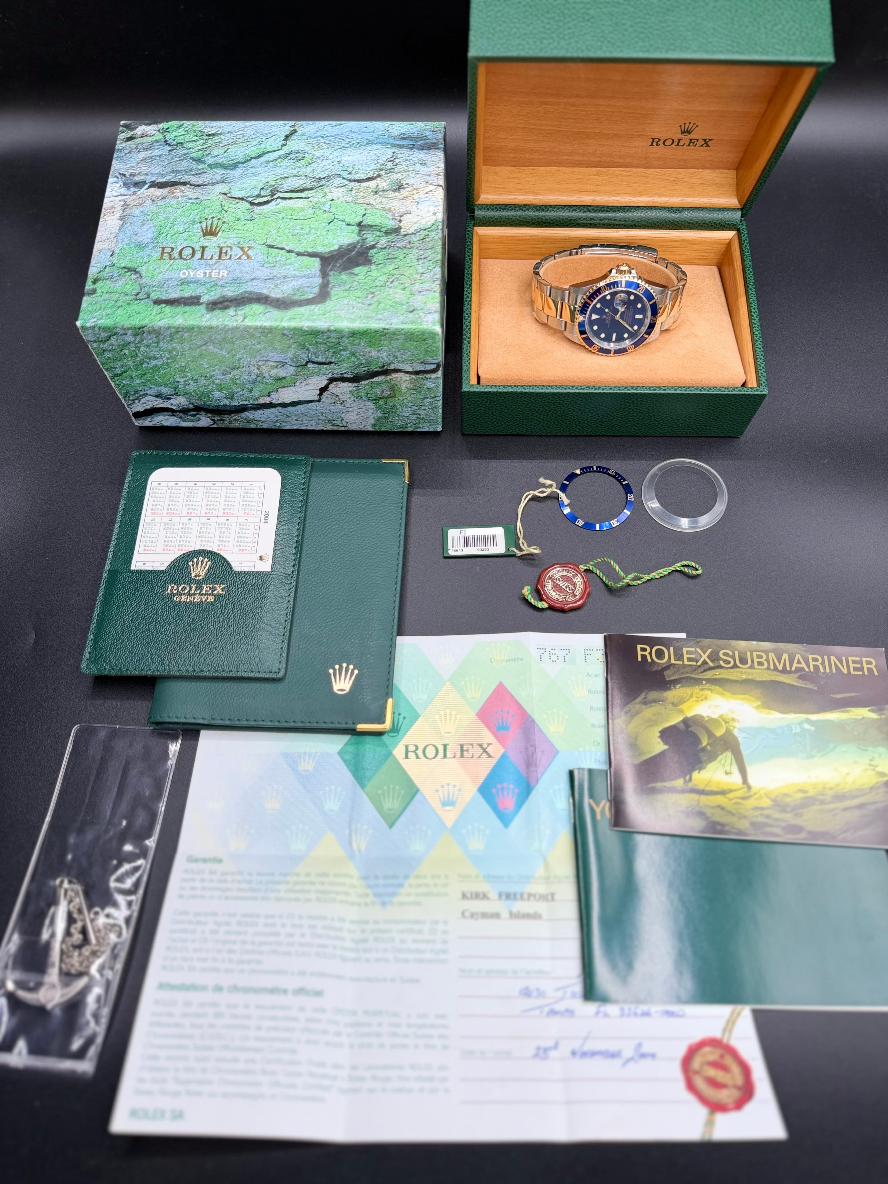 Rolex Submariner Date "Bluesy" COMPLETELY FULL SET RARE - view 21