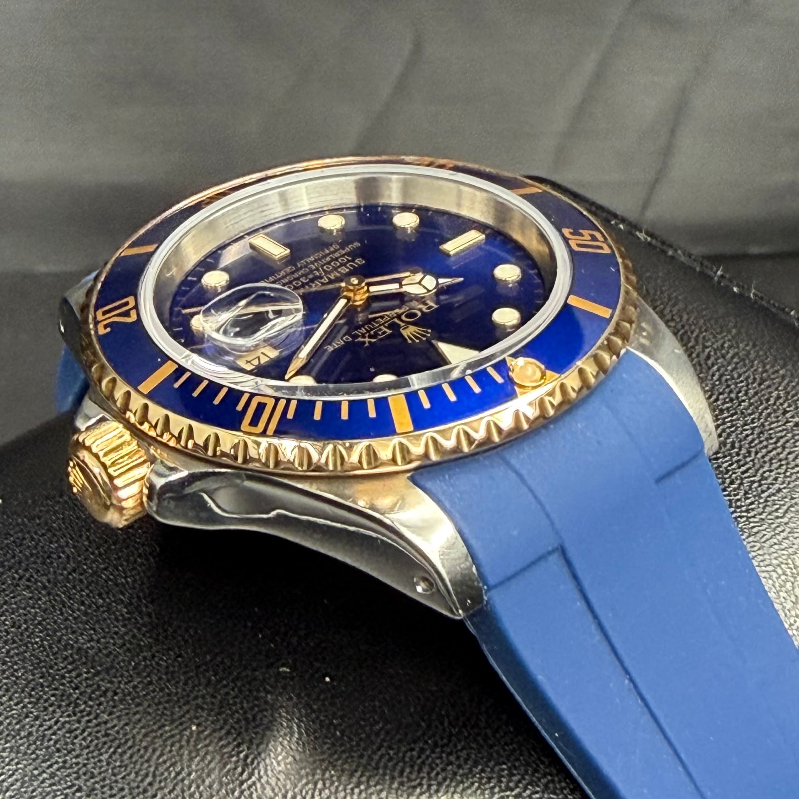 Rolex Submariner Date "Bluesy" on Rubber B Strap - view 9
