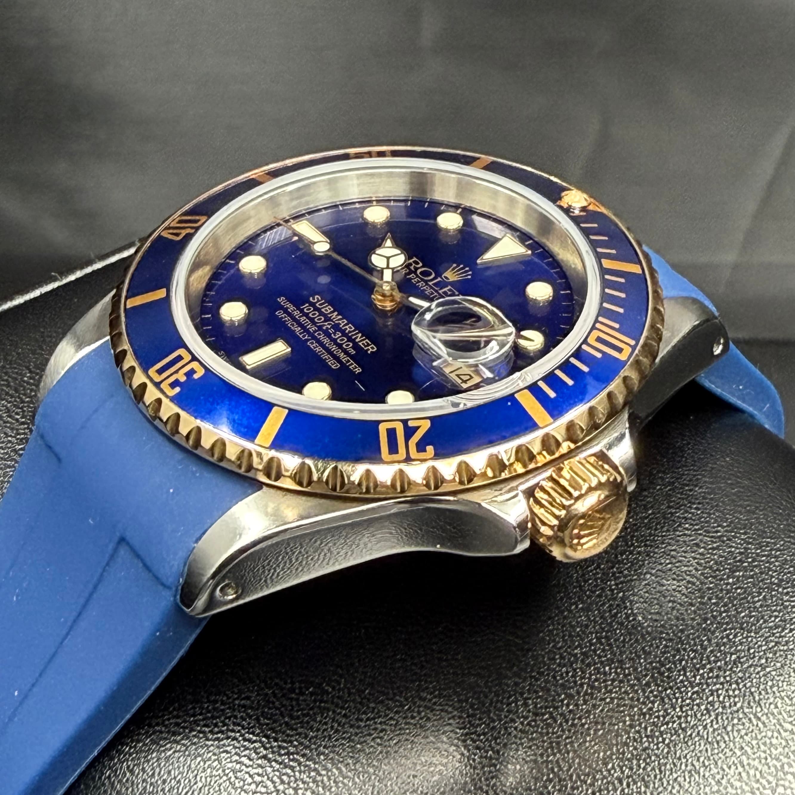 Rolex Submariner Date "Bluesy" on Rubber B Strap - view 11