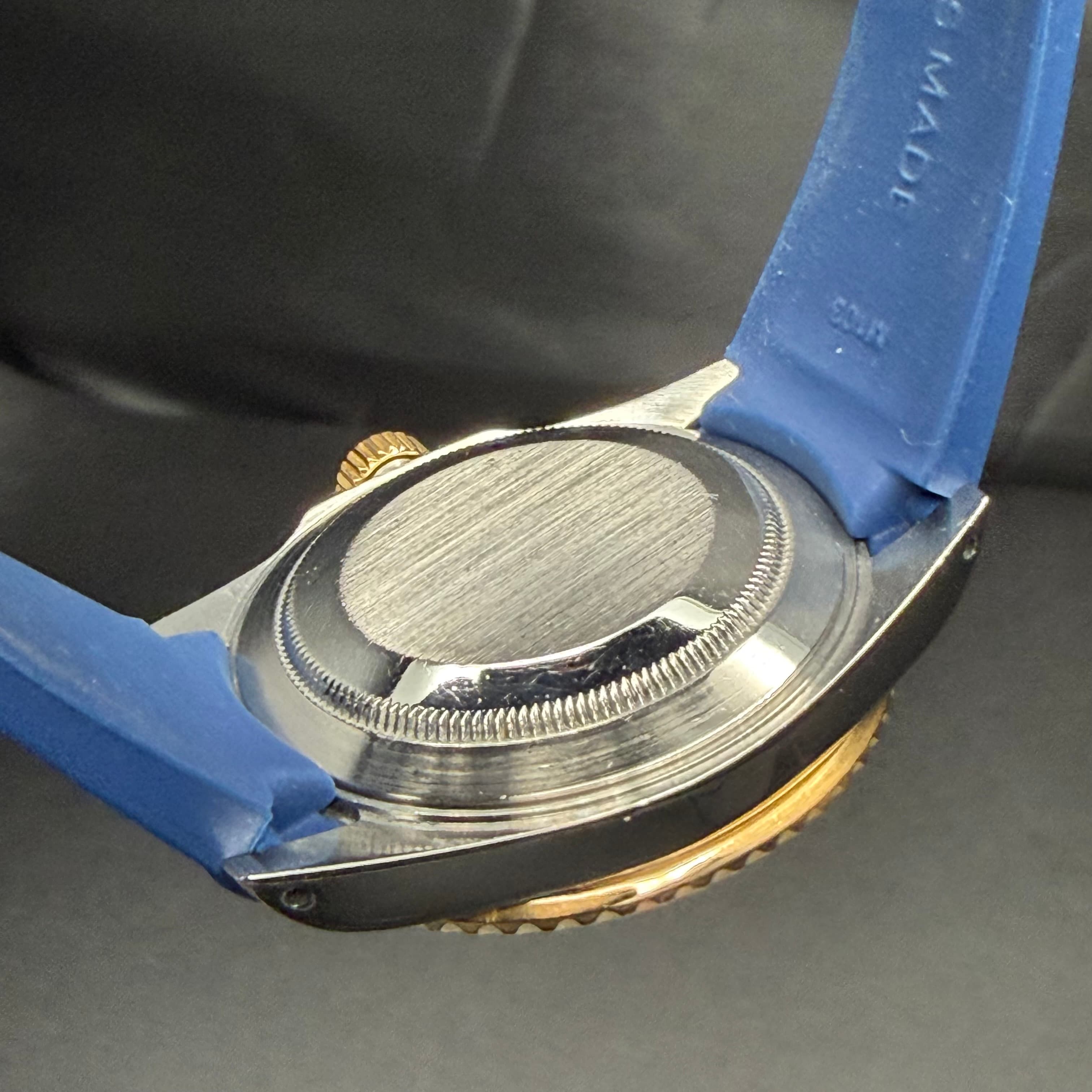 Rolex Submariner Date "Bluesy" on Rubber B Strap - view 17